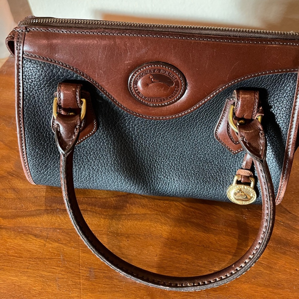 Dooney and bourke leather bag